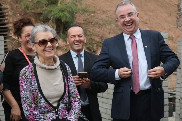 Ministra Cármen Lúcia e juiz Luiz Carlos Rezende visitam unidades das Apacs de Itaúna