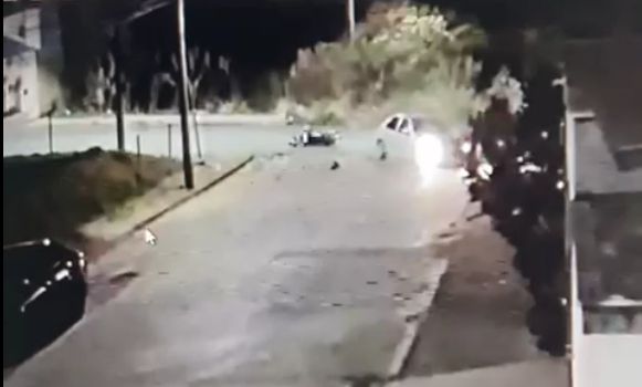 Vídeo: acidente entre carro e moto deixa um ferido em Bom Despacho