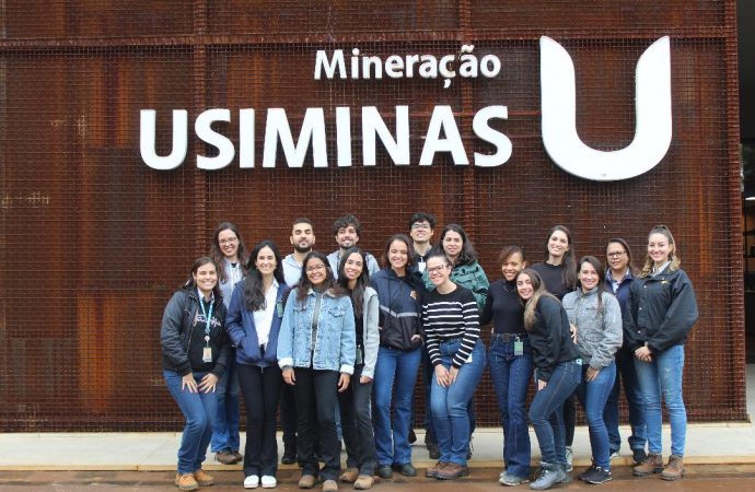 Mineração Usiminas recebe alunos da Universidade Federal de Minas Gerais