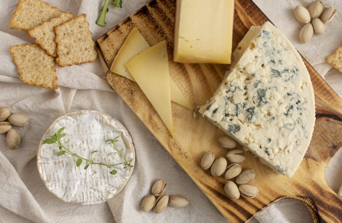Pesquisa encontra queijos com bactéria e fora do padrão; veja marcas