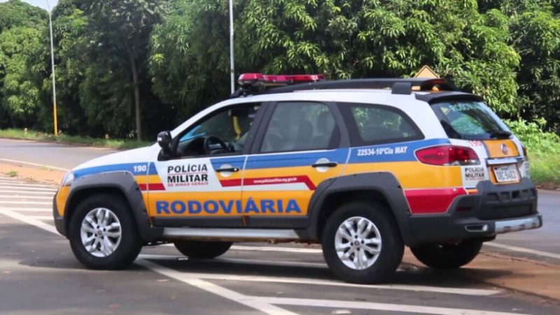 PMR prende motociclista de Itaúna com mandado de prisão em aberto na MG-050