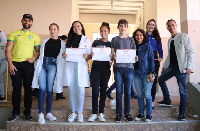 Alunos de Minas Gerais são premiados por projeto que estimula empreendedorismo