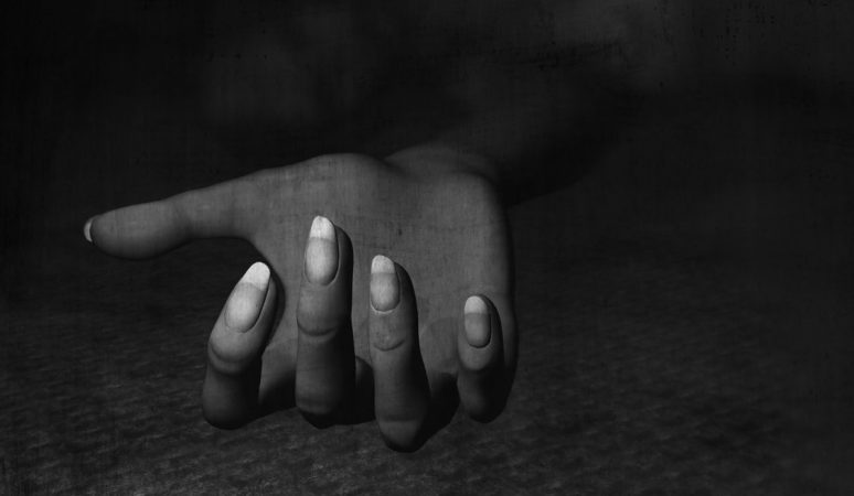 Mulher é morta com tiros na cabeça e no peito em Pará de Minas