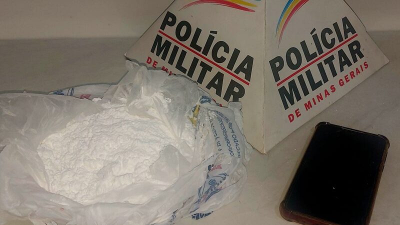 Em Itatiaiuçu a Polícia Militar prende homem com meio quilo de cocaína