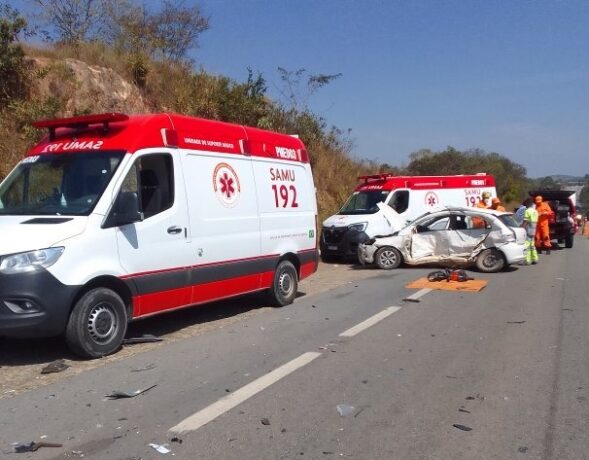 Acidente grave na MG 050 provoca a morte de três pessoas nesta segunda-feira