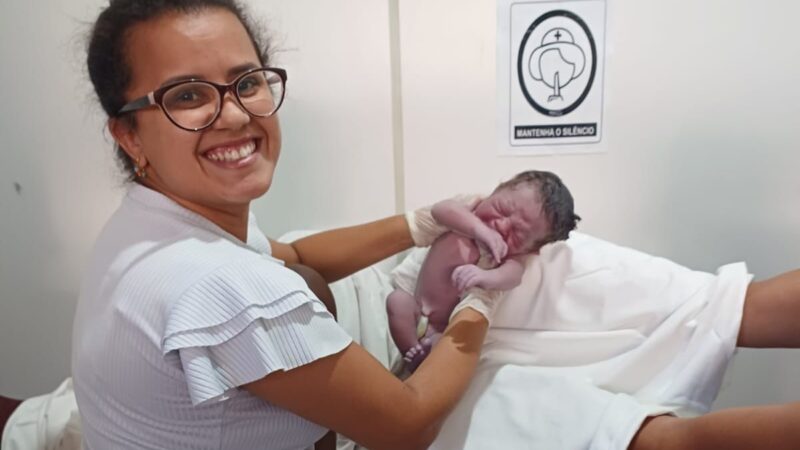 Bebê nasce em unidade de saúde do bairro Morada Nova II com ajuda de uma enfermeira