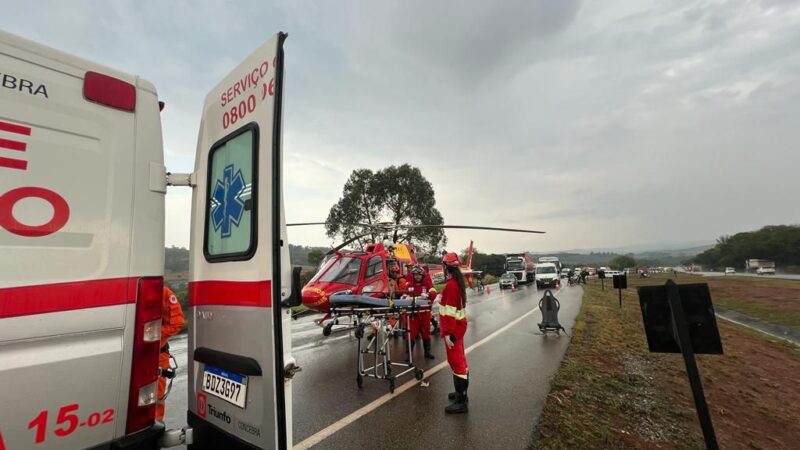 Capotamento na BR 262 provoca uma morte e deixa três pessoas feridas