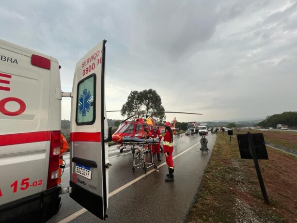 Capotamento na BR 262 provoca uma morte e deixa três pessoas feridas