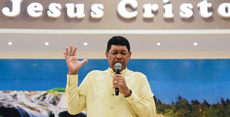 Igreja Mundial do Poder de Deus é condenada após pastor chamar grevistas de “endemoniados”