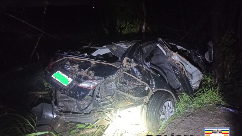 Um mulher morre e duas pessoas ficam em estado grave em acidente na MG 431