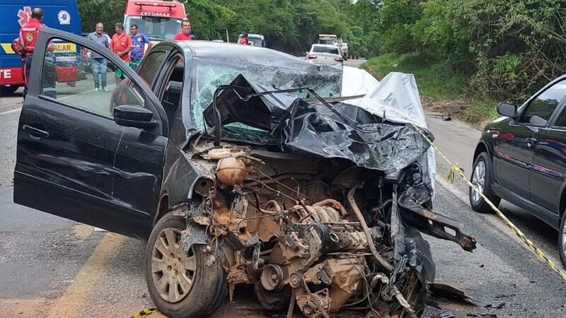 Dois morrem e dois ficam feridos gravemente em colisão em rodovia mineira