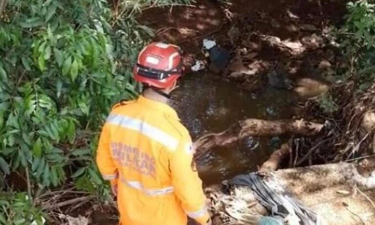 Crianças caem em bueiro e, apesar da falta de sinais vitais, são reanimadas pelo CB