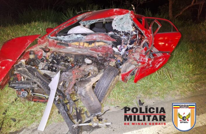 Jovem de 21 anos perde a vida em uma colisão com um caminhão na MG 050, em Formiga