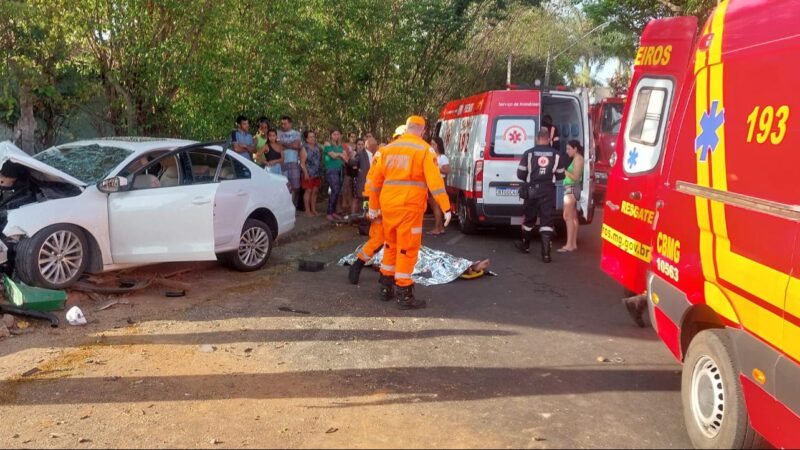 Duas pessoas morrem e duas ficam gravemente feridas em acidente em Itaúna
