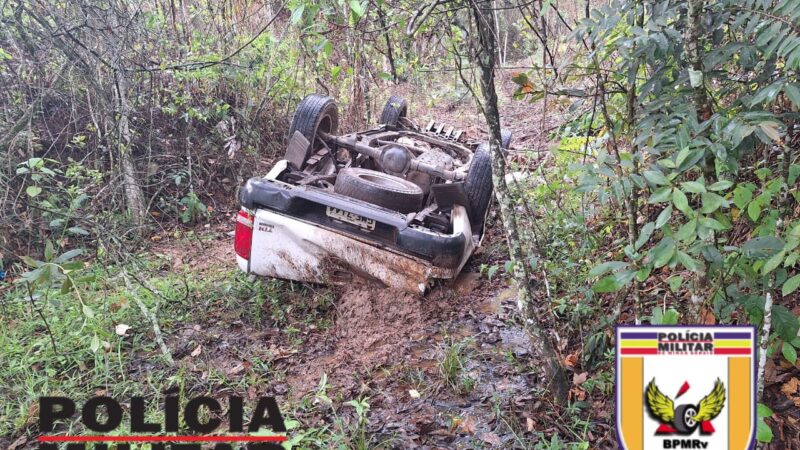 Motorista perde controle de carro na curva, cai em abismo e morre em Formiga