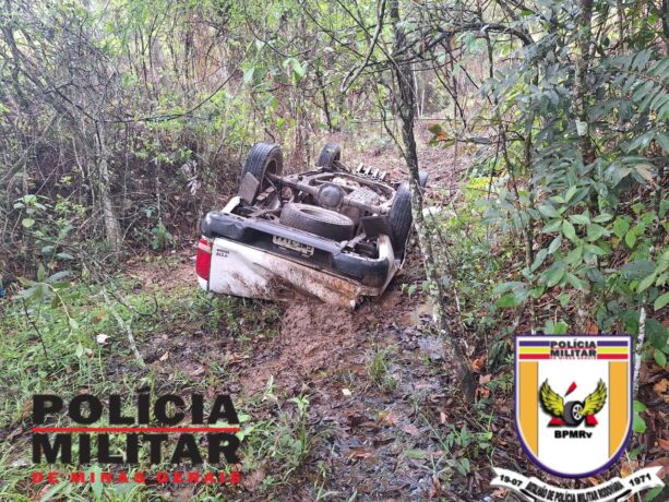 Motorista perde controle de carro na curva, cai em abismo e morre em Formiga