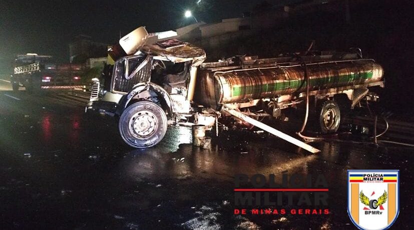 Caminhão tanque e carro de passeio se envolvem em acidente na rodovia MG 050