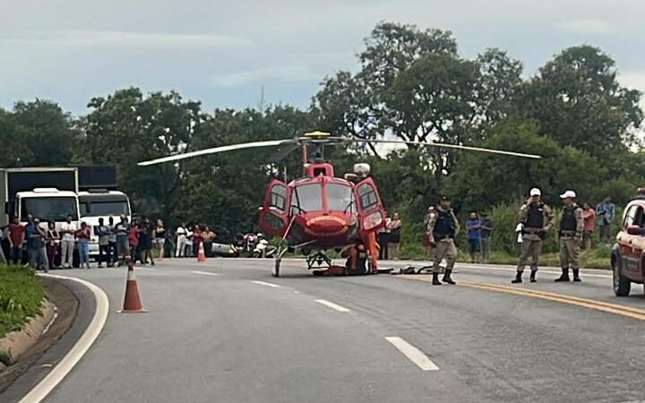 Vídeos: criança é levada em estado grave pelo helicóptero Arcanjo dos Bombeiros na MG 050