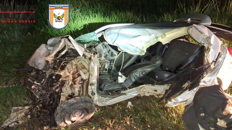 Motorista trafega pela contramão na MG 050 e acaba colidindo  com um caminhão e morre