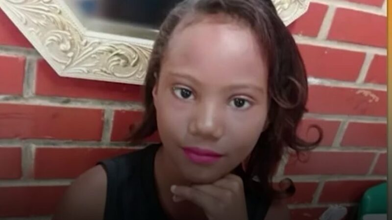 Menina de 9 anos é morta com 30 facadas pela mãe e avó de um menino por causa de bullying