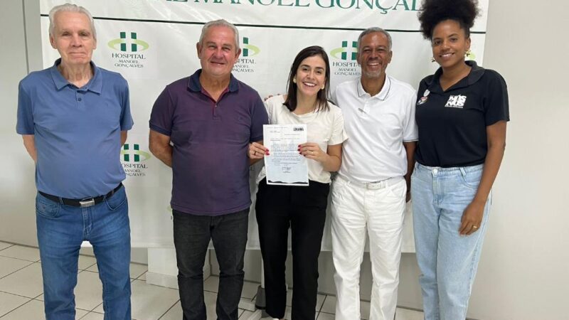 Deputada Lohanna entrega emenda de R$ 416 mil ao Hospital Manoel Gonçalves 