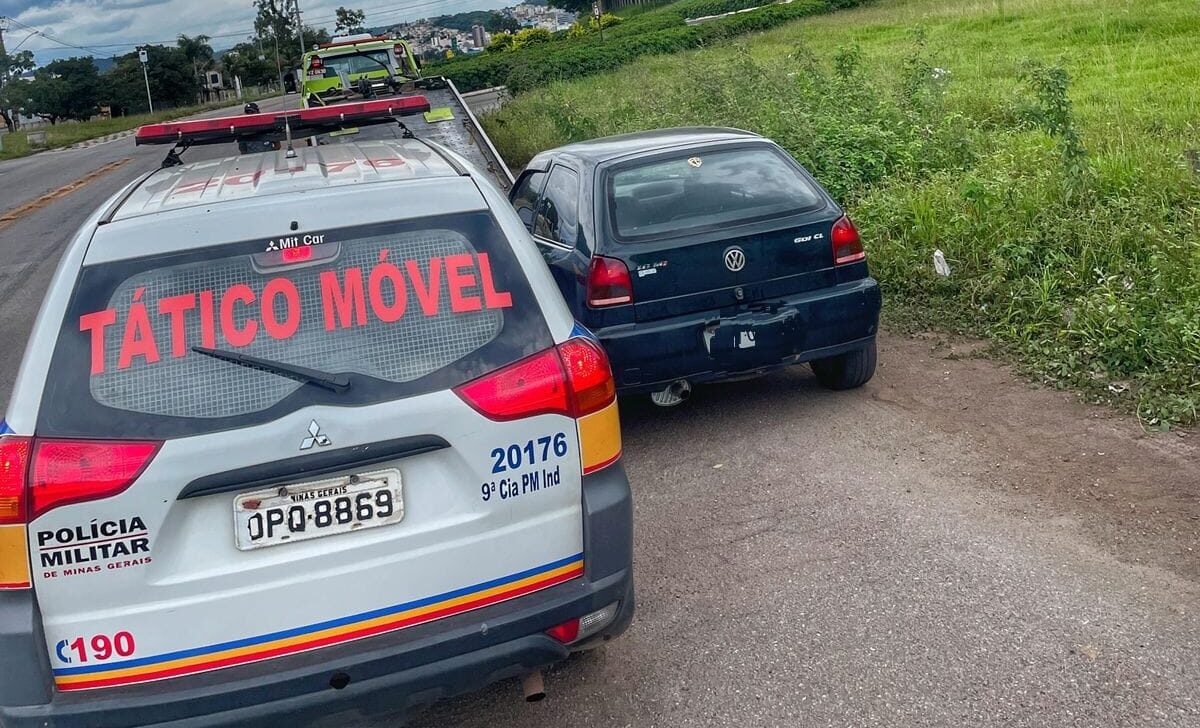 Veículo tomado de assalto em Pará de Minas por adolescentes é recuperado em Itaúna