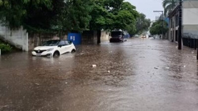 Chuvas intensas trazem prejuízos em cidades do centro-oeste nesta segunda-feira,5