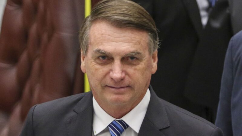 Para não ser preso, Bolsonaro se hospedou em Embaixada quando teve passaporte apreendido