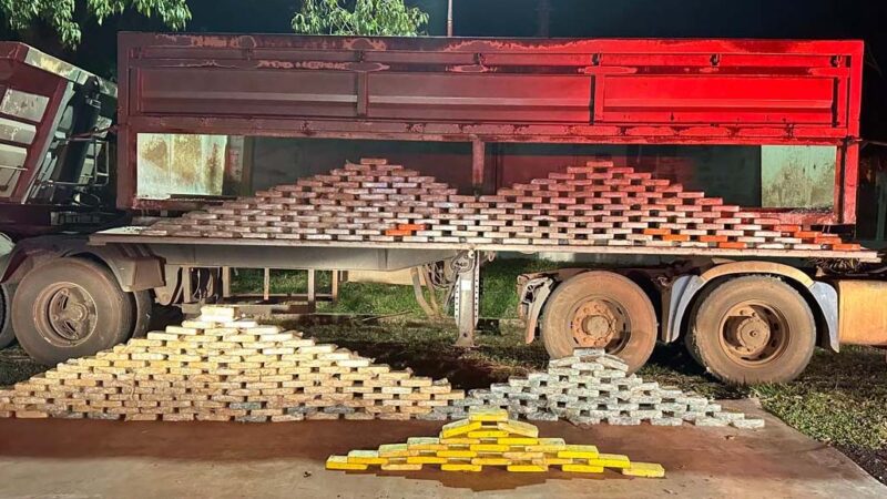 Carreta de minério com destino a Itaúna é apreendida com 395 kg de drogas na BR-262