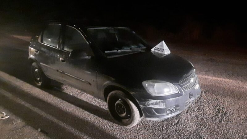 Veículo roubado em Itaúna foi recuperado; autor preso, menor e simulacro de arma, apreendidos