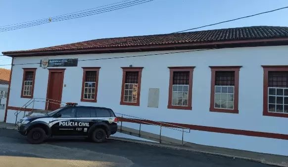 PC prende suspeito por explorar prostituição de seis adolescentes em Pitangui