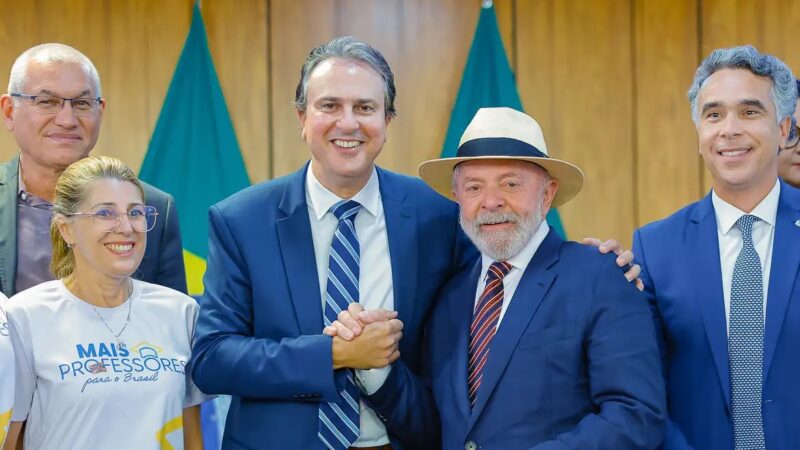 Governo cria bolsa de R$ 1.050 para estudantes de licenciatura, no programa Mais Professores
