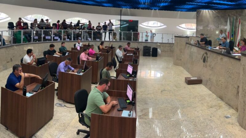 Empresas poderão patrocinar uniformes das escolas municipais em Itaúna