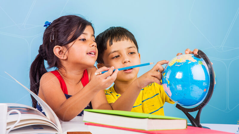 Aulas na rede municipal em Itaúna terão início no dia 5 com distribuição de kits escolares