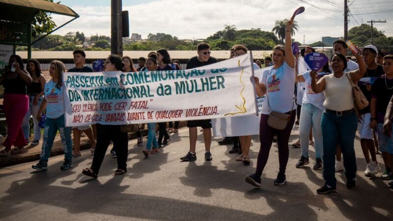 Caminhada contra a violência doméstica comemora 12 anos