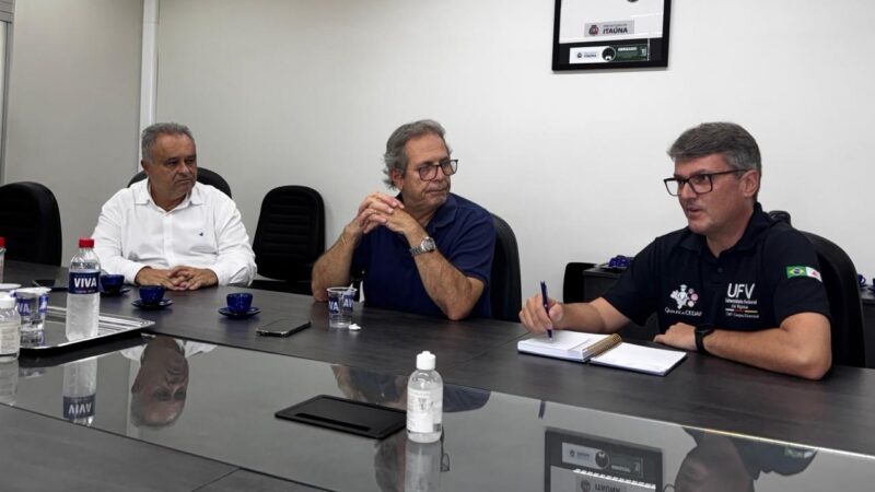 Parceira entre Itaúna e UFV Campus Florestal trará cursos profissionalizantes para alunos do EJA