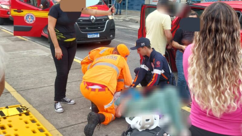 Jeep e BMW se envolvem em acidente na avenida Jove Soares neste domingo, 23