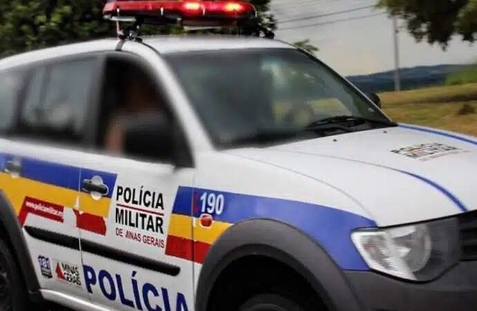 Morador de rua é encontrado morto na praça da Matriz