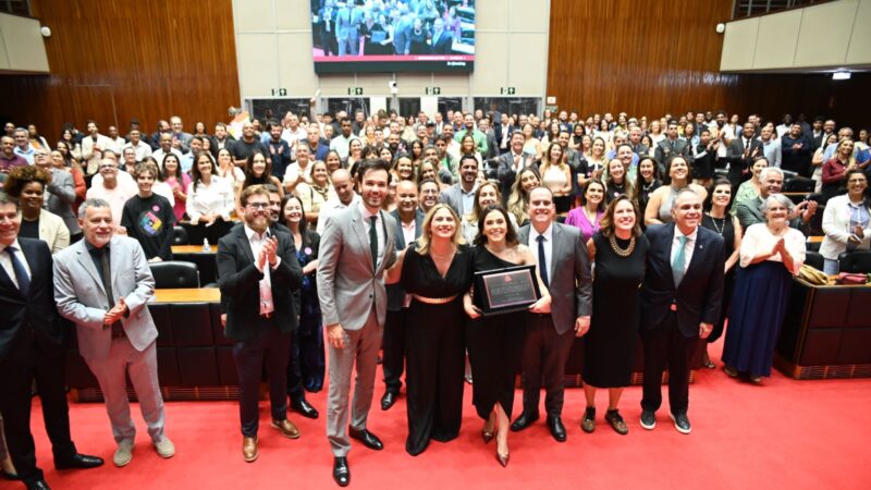 Deputada Lohanna recebe título de cidadã honorária de Minas Gerais