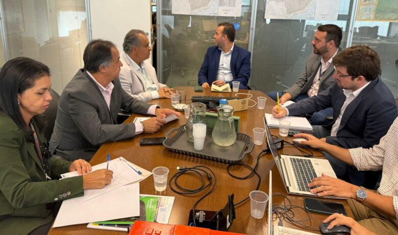 Mitre participa de reunião na Secretaria de Estado de Infraestrutura com o DER e reforça demandas de Itaúna