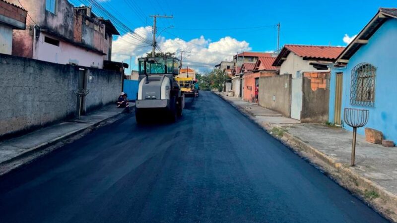 Com recursos de emenda parlamentar duas regiões de Itaúna recebem nova pavimentação