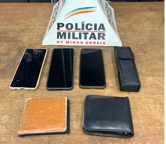 Carro roubado em Pará de Minas é recuperado em Itaúna e uma suspeita é presa