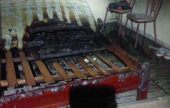Vídeo: incêndio em residência no bairro Piedade, em Itaúna, pode ter sido criminoso