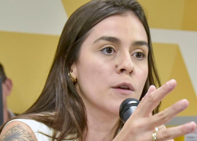 Lohanna sobre a Proposta de Emenda à Constituição nº 26/2023: não protege a vida, ela tortura mulheres