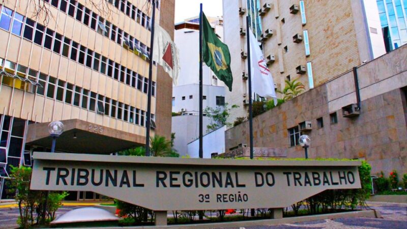 Justiça condena supermercado a indenizar trabalhadora trans que descarregava  cargas pesadas