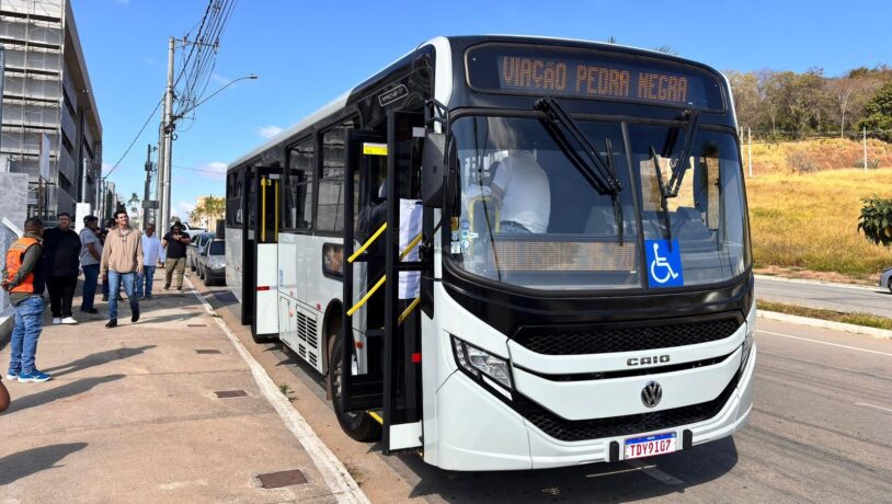 Nova concessionária de transporte público,  apresenta ônibus em test-drive na cidade