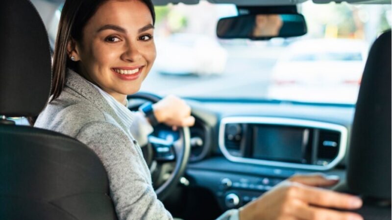 Proposta do governo para acabar com exigência de autoescola pode baratear CNH em até 80%