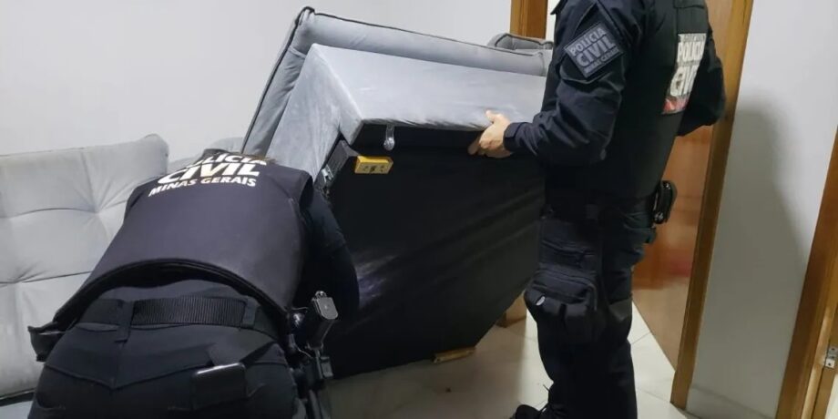 Homem é preso em Poços de Caldas suspeito de desviar mais de 500 celulares do Mercado Livre