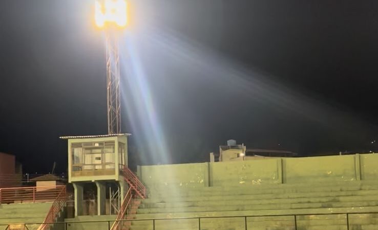 Vídeo: campo José Flávio de Carvalho recebe nova iluminação de LED