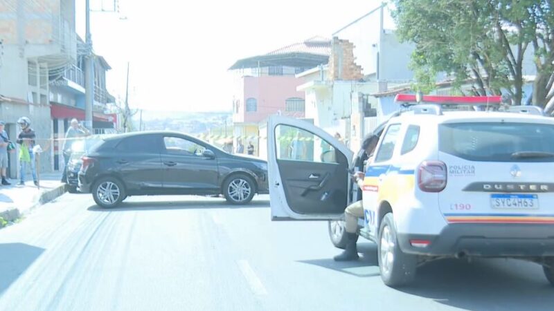 Mulher se confunde com os pedais do carro, atropela e mata marido